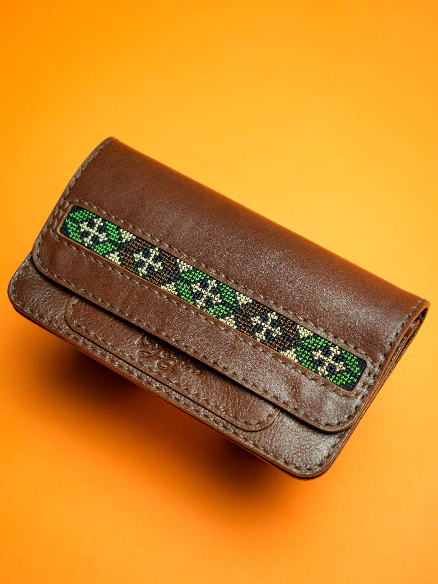 საფულე ხევსურული ორნამენტით საშუალო ზომის